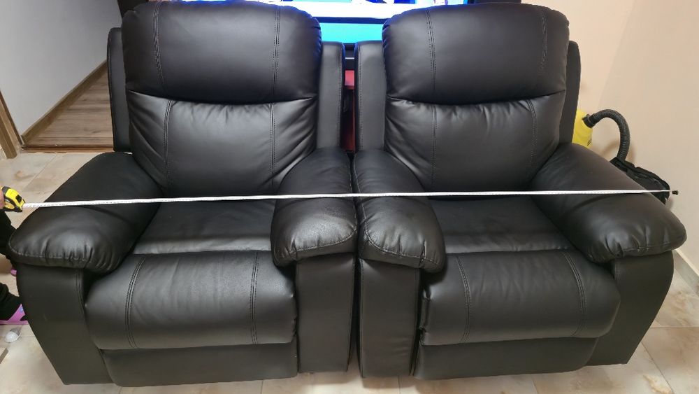 Продавам  2 броя фотьойли в отлично състояние без никакви забележки.