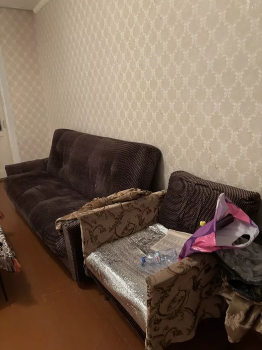 Чирчик Срочно продаётся 52.4 кв.м 2-х.комнатная квартира