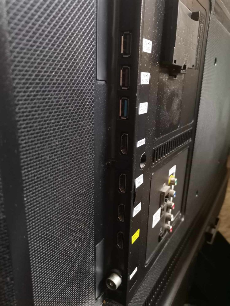 Smart TV Samsung UE40JU6440W на части