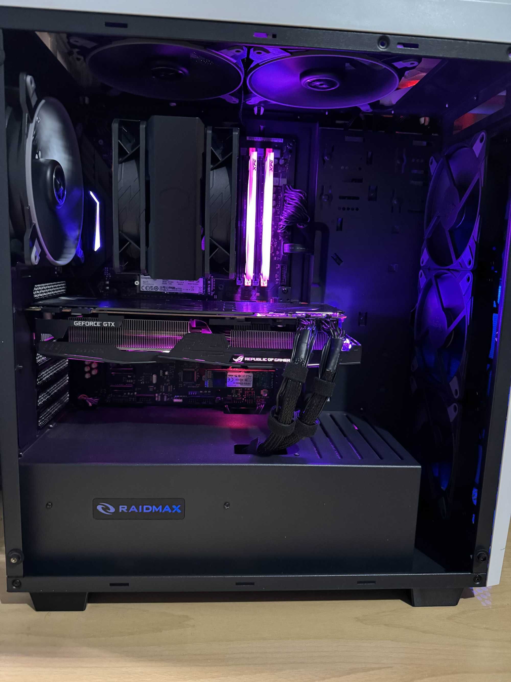 Гейминг конфигурация с 1080TI, i7 7700k, 16GB RAM с подаръци към него