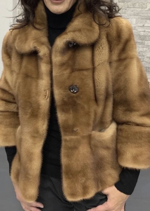 Haina de blana de vizon ( nurca )