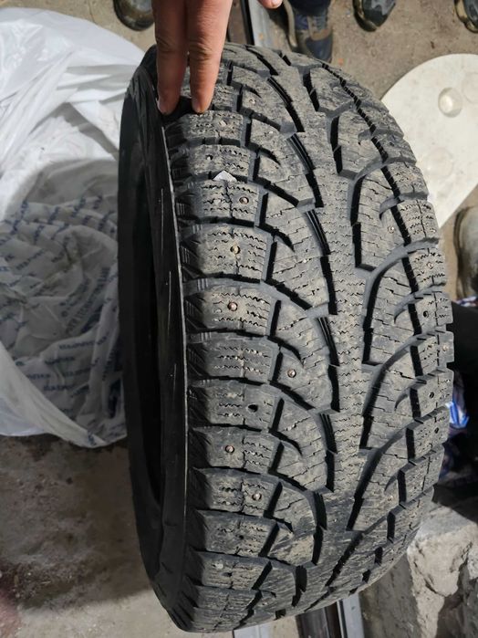 Шины зимние, шипованные