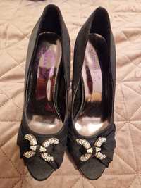 Pantofi dama eleganti  Mermaid, material negru cu pietre mărime 37