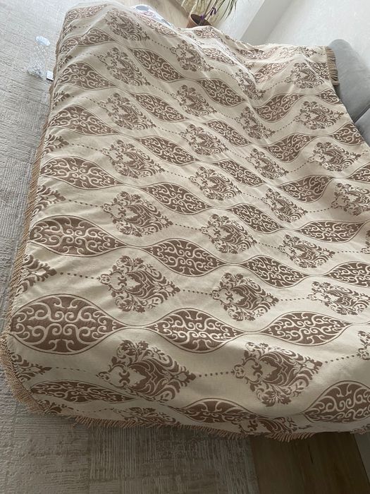 Покрывало на диван