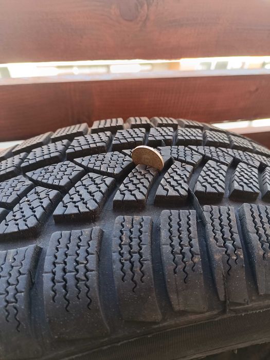 Anvelope noi 215/55/16