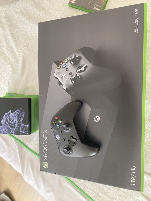 Xbox One X + 7 jocuri