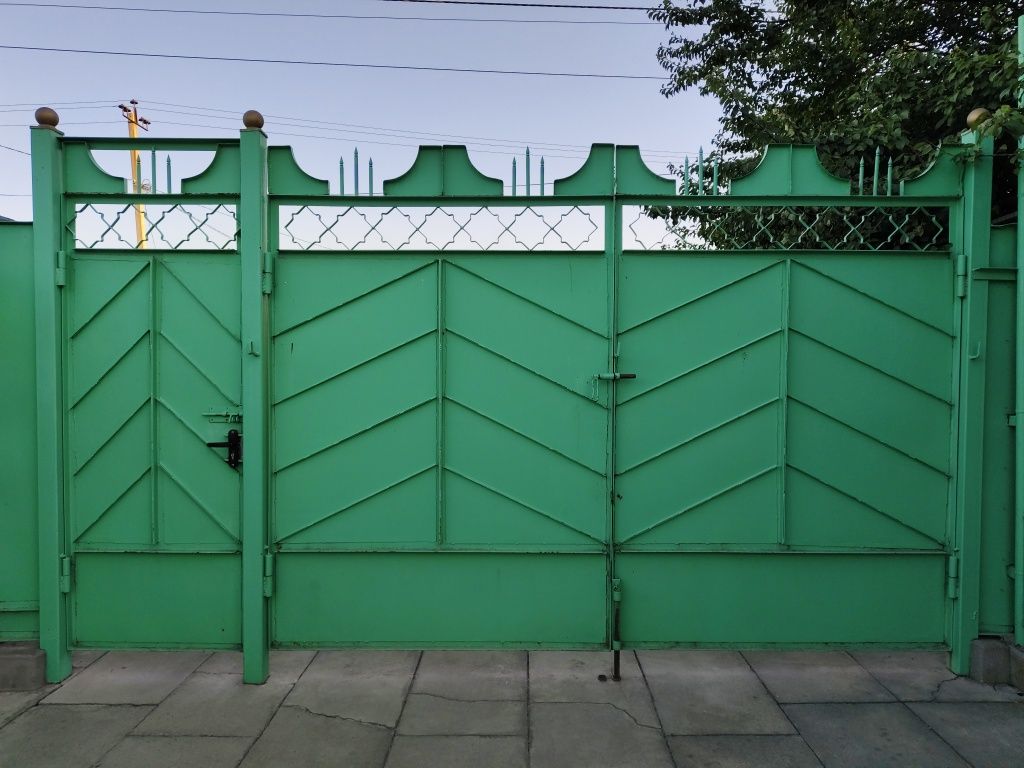 Продам ворота б/у