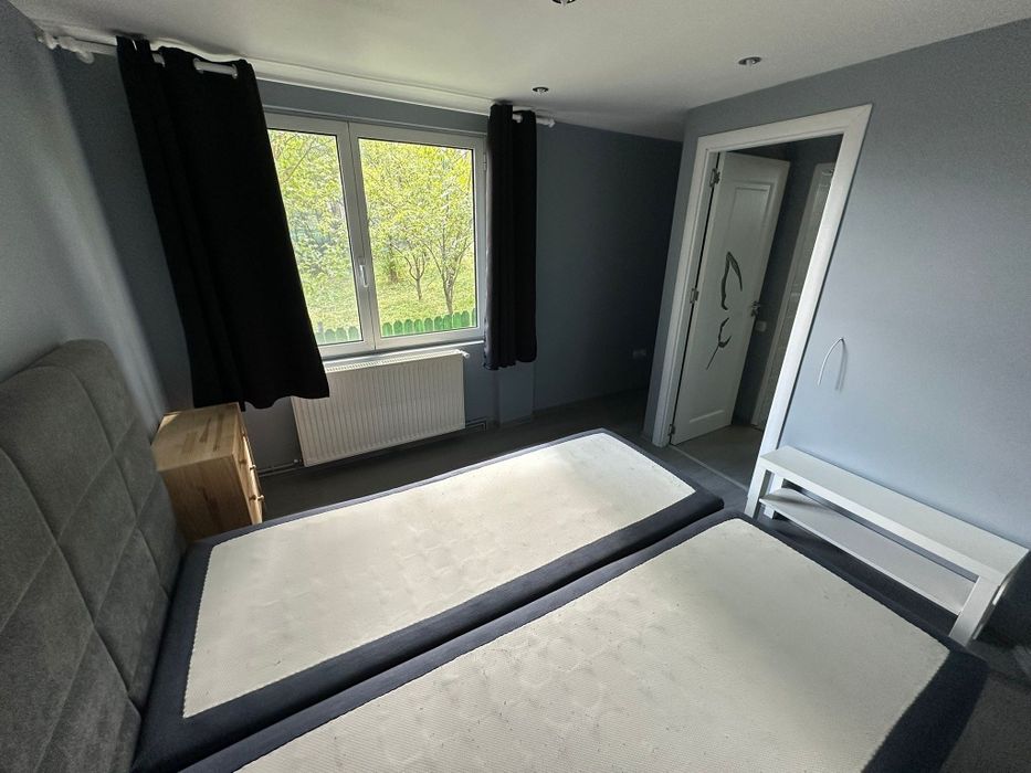 Breaza - închiriere  apartament 2 camere la curte