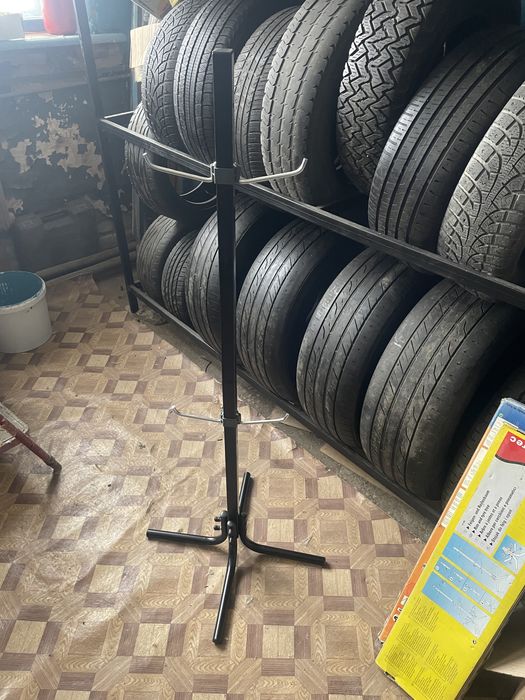 Стойка под диски, резину. Подставка для баллонов