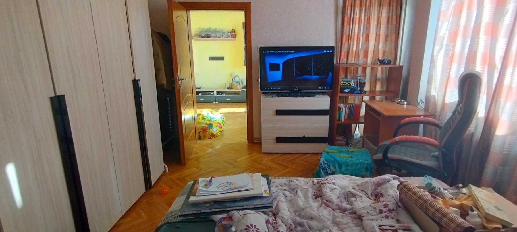 Тристаен апартамент в ж.к. Борово