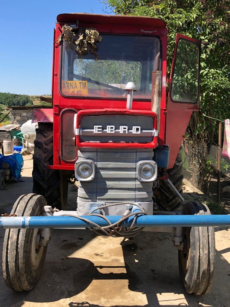 Vând tractor Ebro