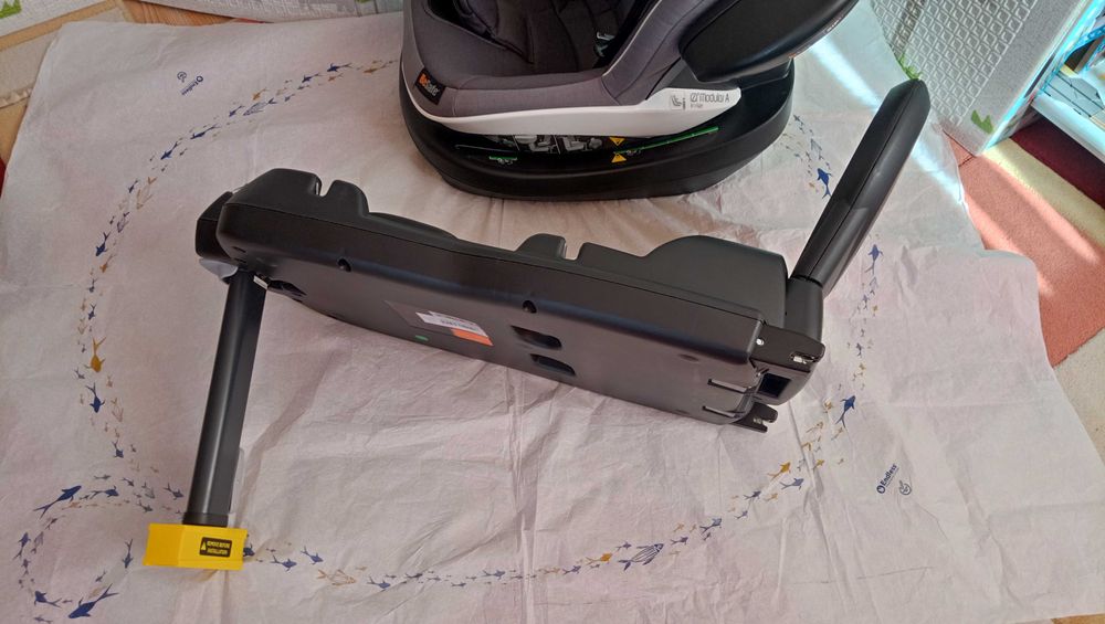 Столче за кола BeSafe iZi Modular A X1 i-Size + база (по-новият модел)