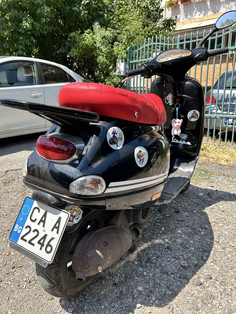 Скутер Vespa et4 150