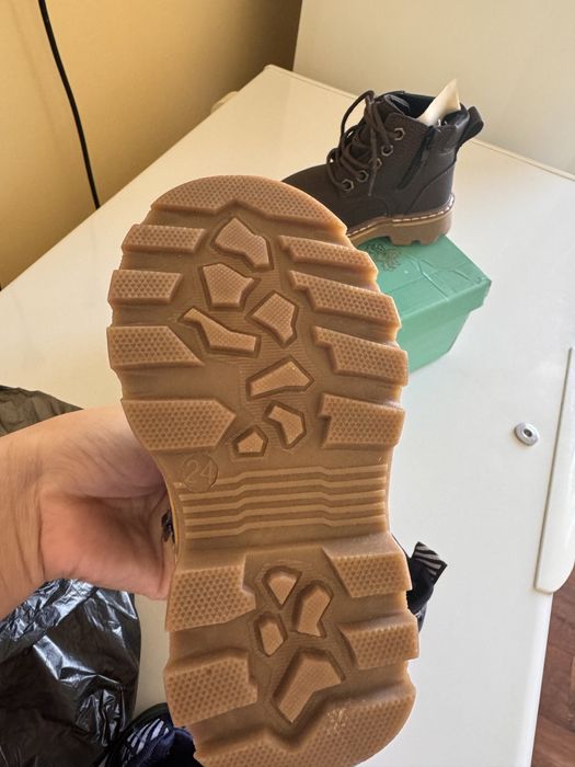 Продается зимний обувь