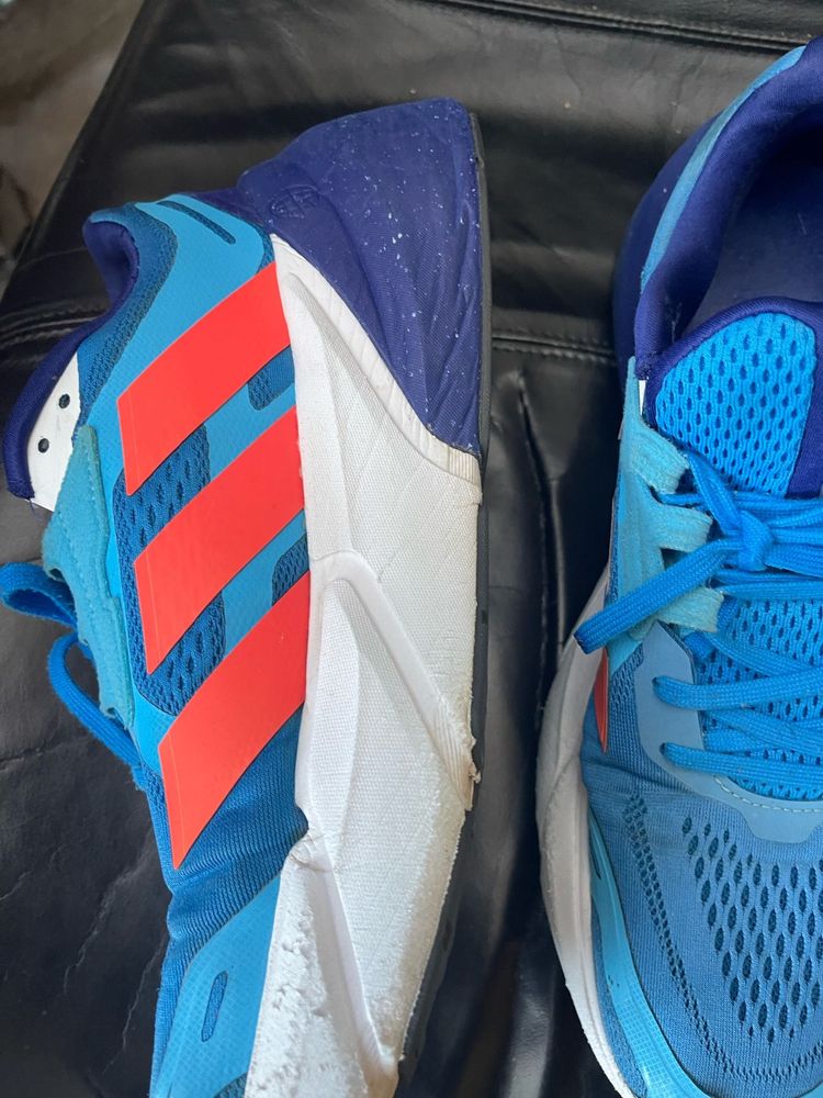 Vind pantof de alergare adidas