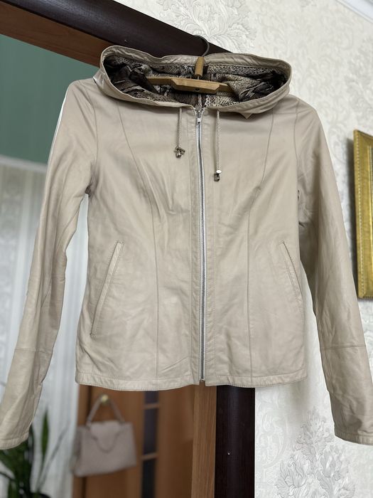 Женская легкая куртка