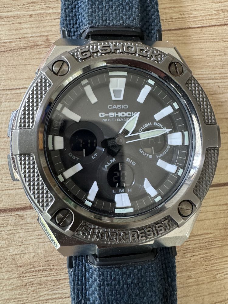 Casio G-shock GST W330AC