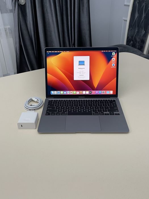 MacBook Air 13 2020 M1 АКБ 99%! Куплен в 2023 ноутбук макбук аир м1