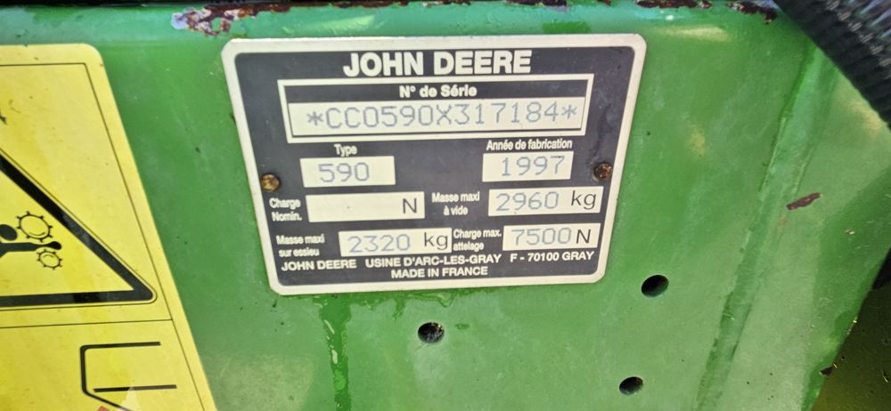 Presa de baloti John Deere 590
