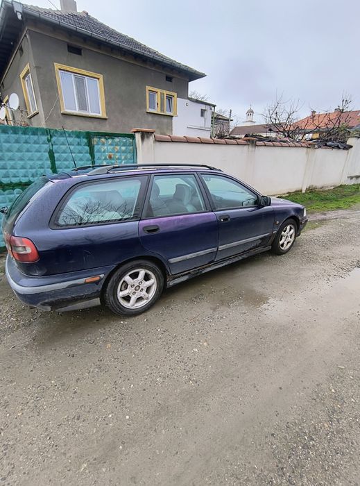 Продавам Волво v40 газ бензин