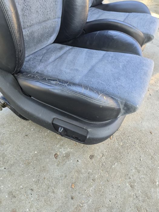 Предни ел. Седалки Сеат Леон