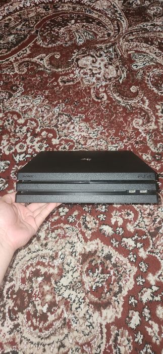 Pleysteyshin 4 pro 1Trb