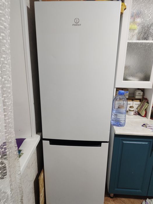 Холодильник Indesit No Frost