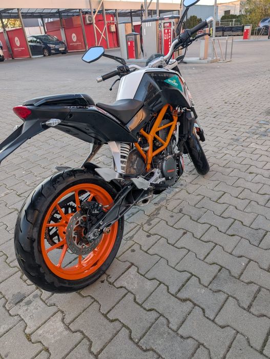 KTM Duke 390 2015 A2