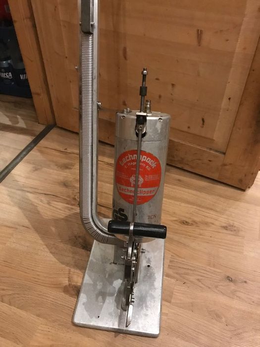 Vând clipsator salam mezeluri