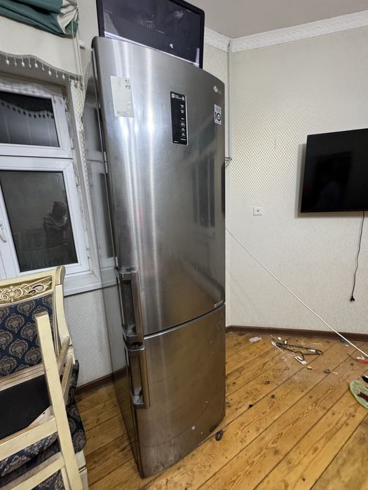 Холодильник LG. В хорошем состоянии.