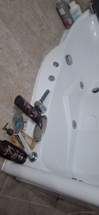Vând cada baie cu hidromasaj Kadda Daniela