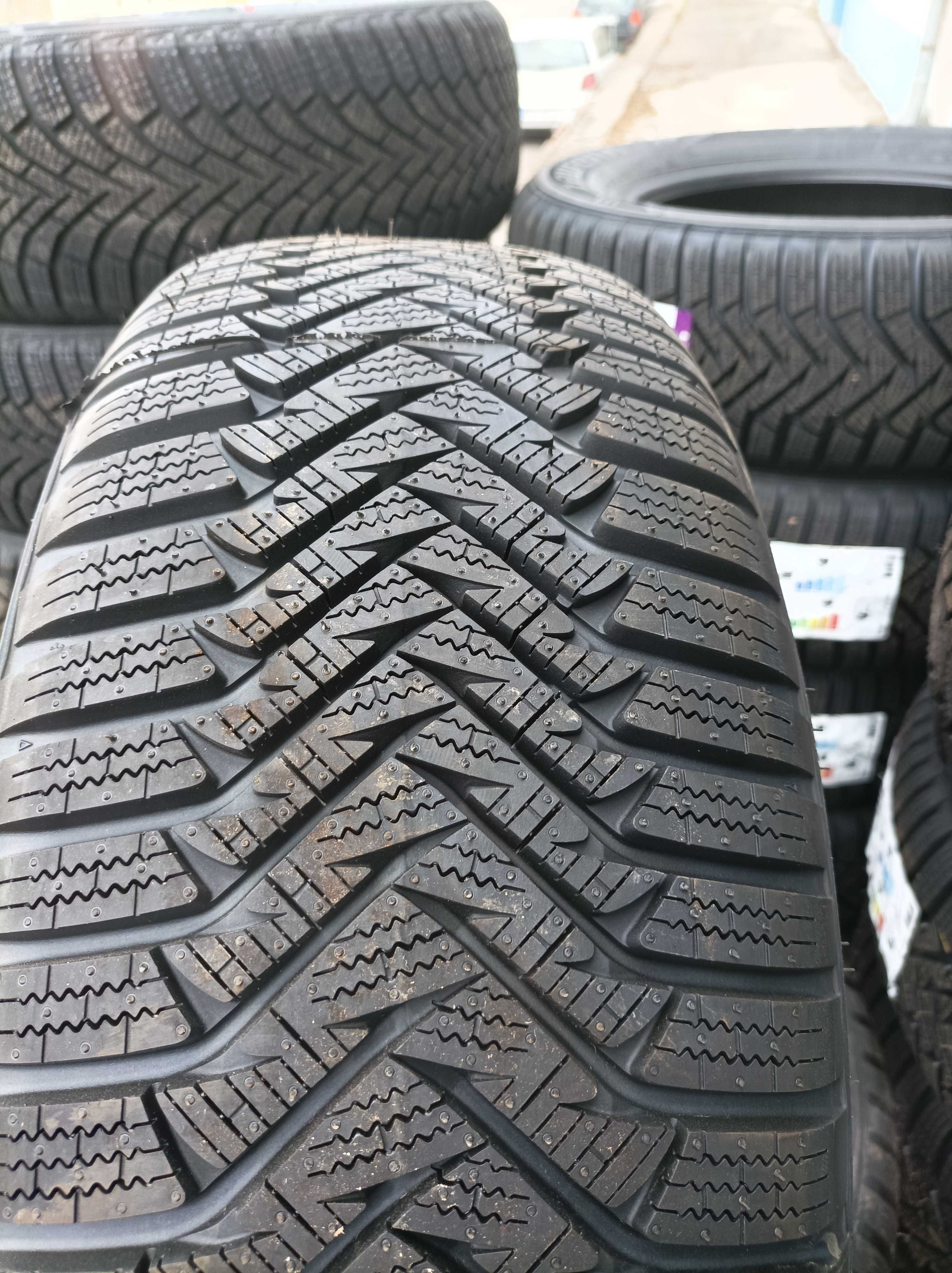 Продавам нови зимни гуми 205/55R16 Laufenn LW31 - 135 лв/бр.