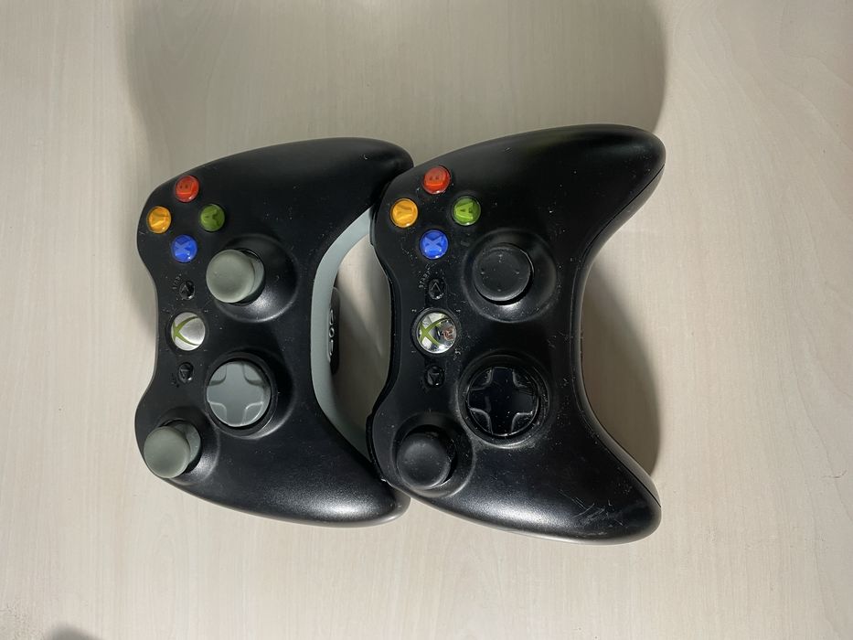 Xbox 360 с 2 джойстика