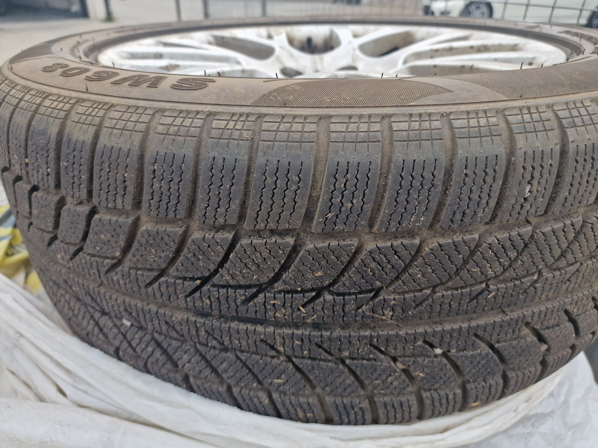 Гуми с Джанти за BMW 7 serie F01 245/50 R 18 Goodride 2021 dot