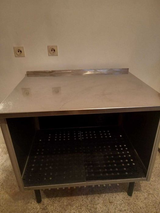 Професионален кухненски шкаф