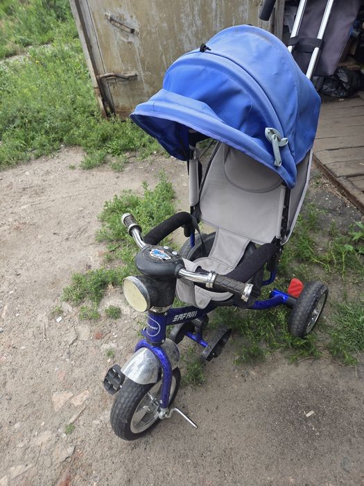 Детский велосипед стоит без надобности