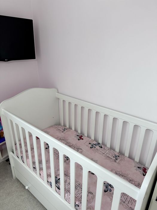 Patut bebe cu sertar si saltea cocos