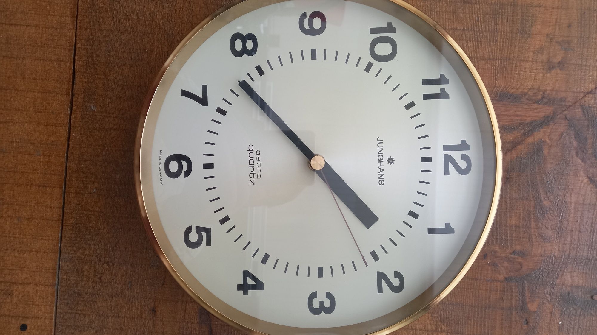 Стар Немски часовник, JUNGHANS,Astra quartz комплект с огледало 1970гд