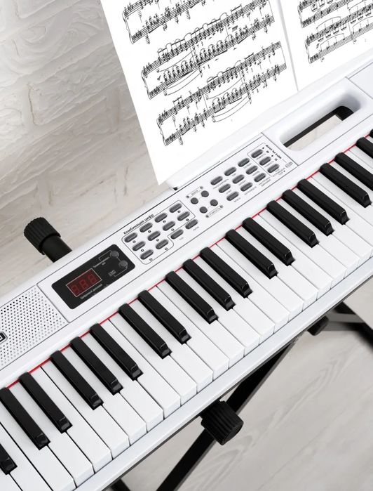 Синтезатор , цифровое пианино