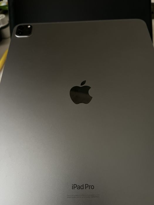 Ipad Pro 12.9 (6th gen) 256gb Apple M2 chip + ipad klaviat, 3 ta chexo