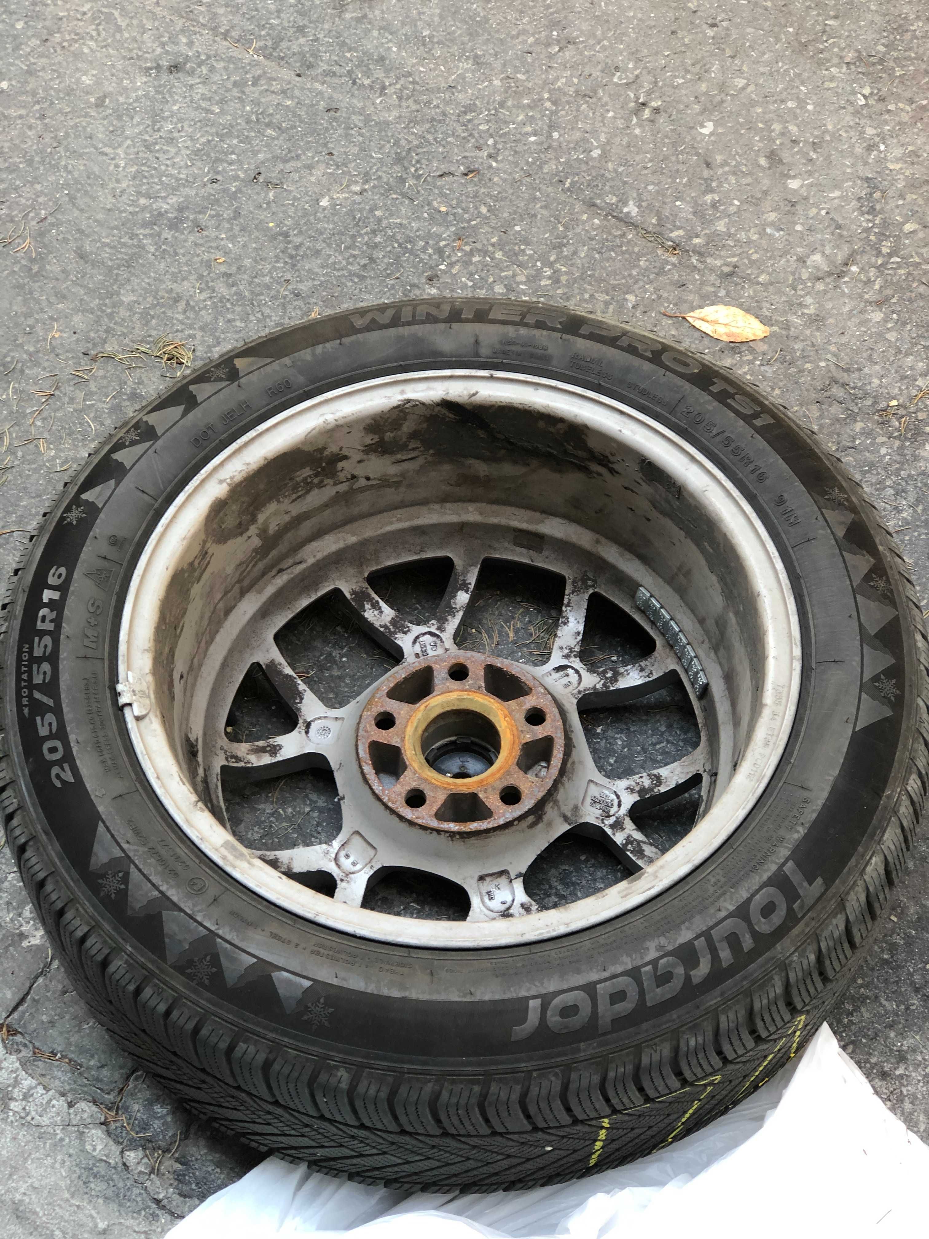 Продавам 4 бр. зимни гуми 16" - 205/55/16