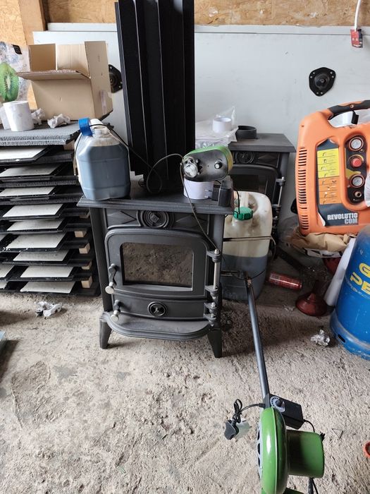 Semineu soba fonta pe ulei ars uzat