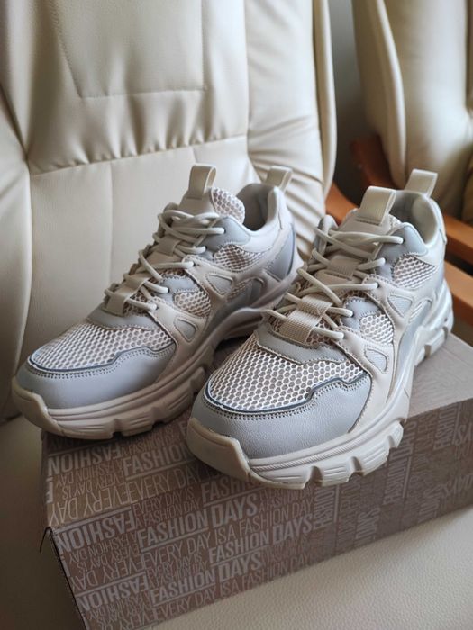 Pantofi sport Steve Madden de plasa cu insertii piele