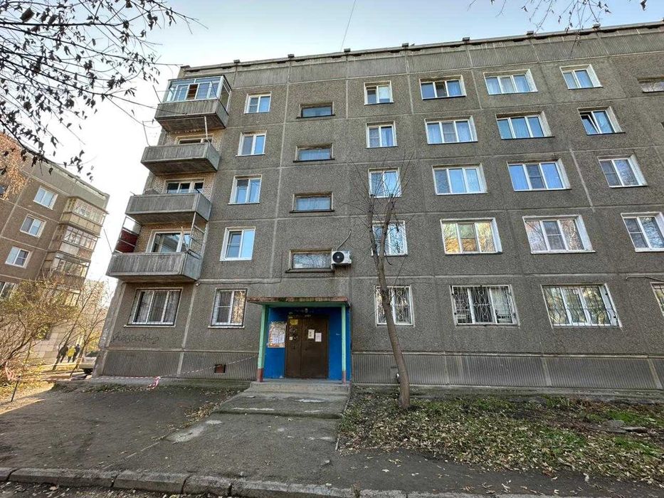 3х, Б.ГАГАРИНА, 19, 72м2, балкон остеклен, можно в ипотеку 1986г.п.