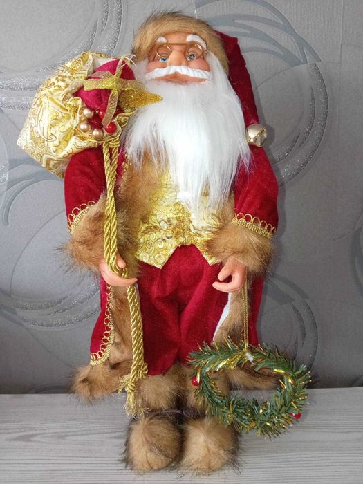 Чисто нов весел и много чаровен Дядо Коледа