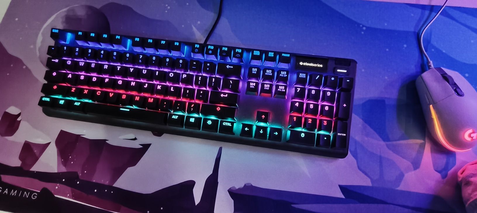 Tastatura gaming steelseries apex 5