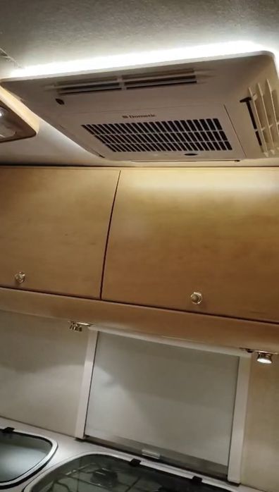 Rulota Bailey Monarch 2005 cu AC, inmatriculata RO