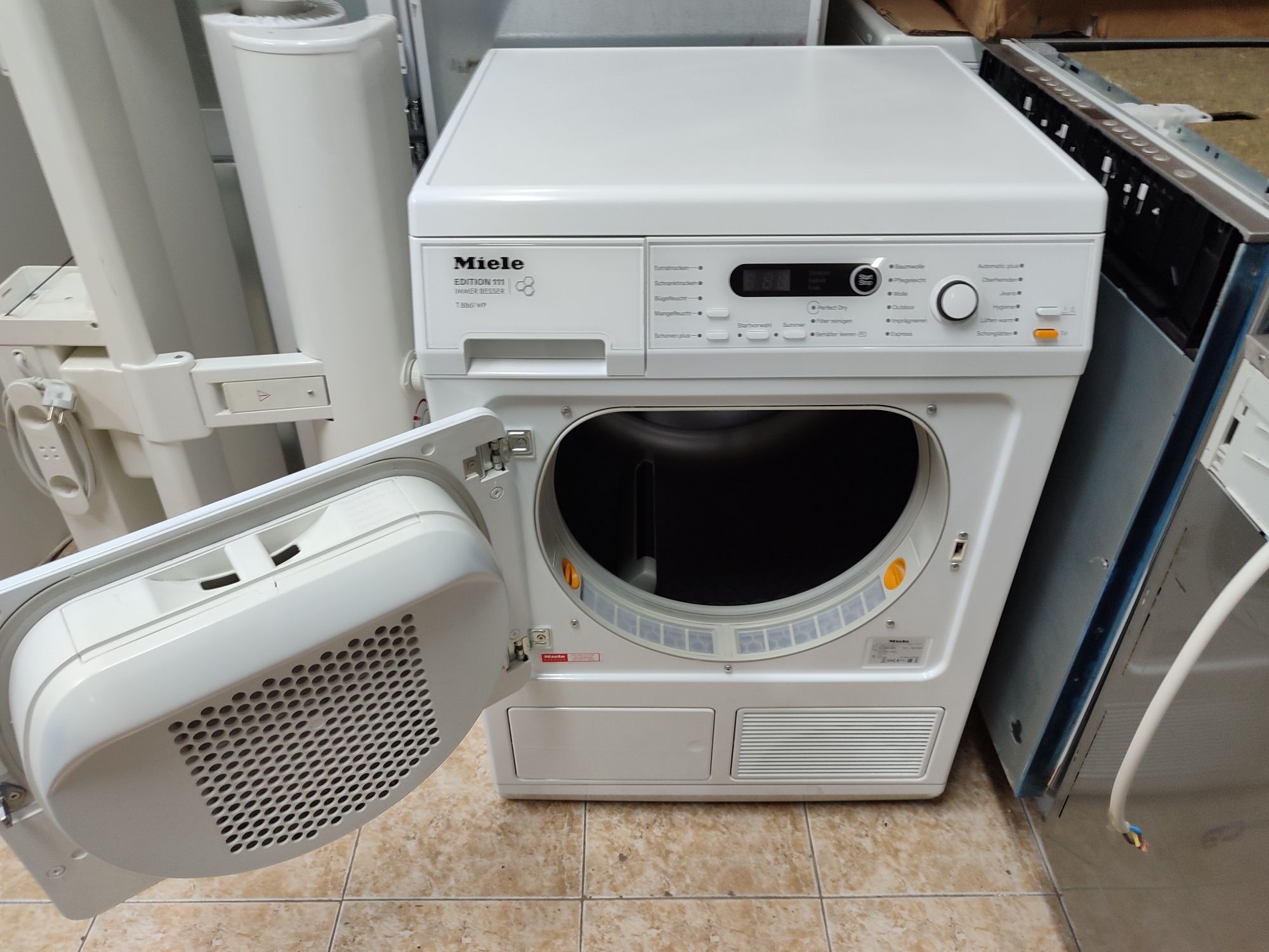 Сушилня Miele T8861WP - 8кг. Термопомпа.