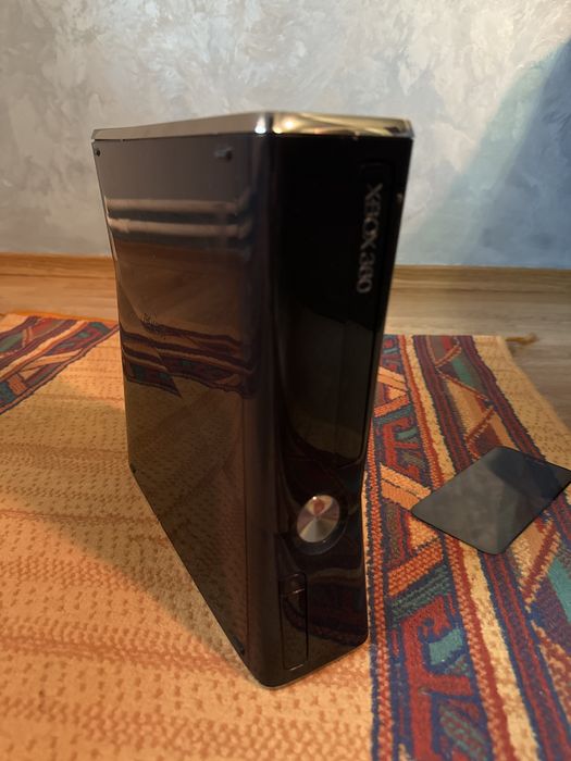 Xbox 360 Slim pentru Piese