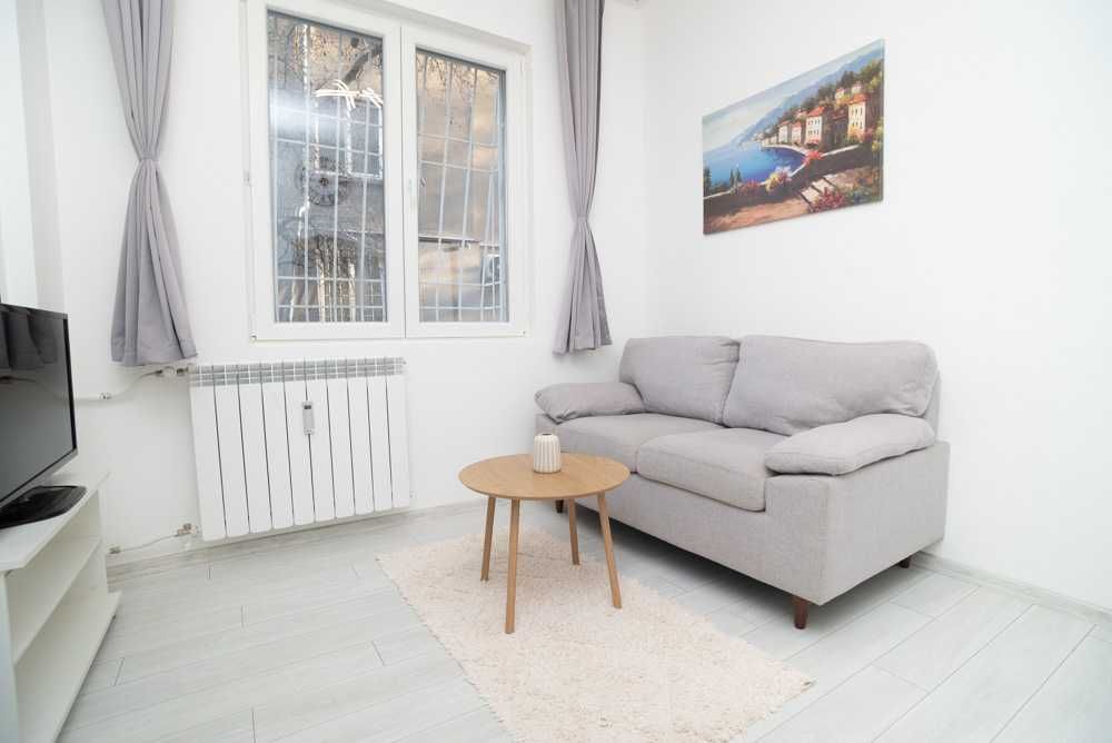 Дава се под наем Двустаен апартамент в София, Център - 42 кв.м за 765 € - Снимка #7